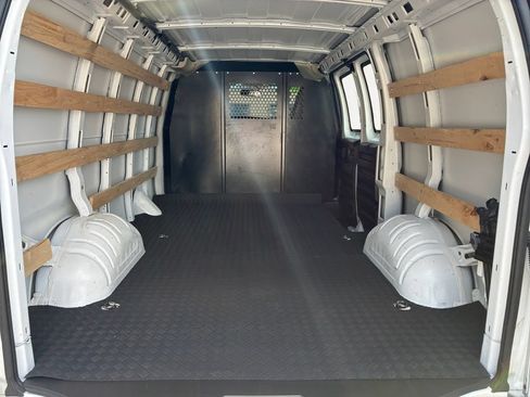 Used 2025 Chevrolet Express 2500 w/ Driver Convenience Package RWD image 13