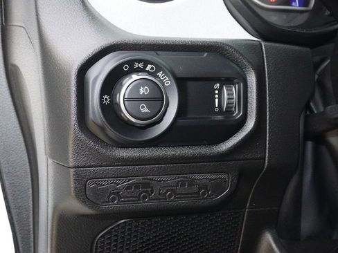 Used 2025 Jeep Gladiator Sport AWD/4WD image 20