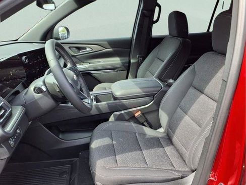 New 2026 Chevrolet Traverse LT w/ LPO, Floor Liner Package AWD/4WD image 15