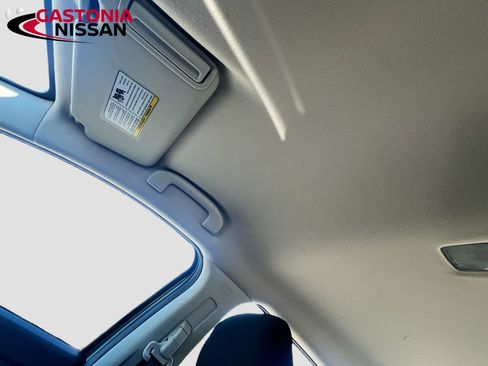 Used 2025 Nissan Versa S w/ Trunk Package image 27