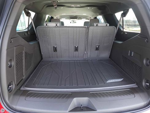 New 2026 Chevrolet Suburban LS image 25