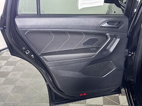 Used 2023 Volkswagen Tiguan SE R-Line image 19