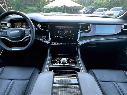 Used 2022 Jeep Wagoneer Series III image 7