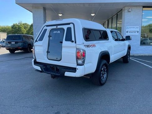 Used 2021 Toyota Tacoma TRD Off-Road w/ TRD Premium Off Road Package AWD/4WD image 5