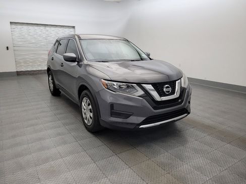Used 2017 Nissan Rogue S FWD image 13