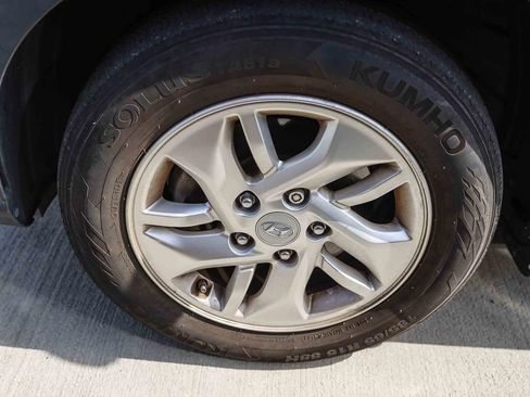 Used 2020 Hyundai Venue SEL FWD image 6