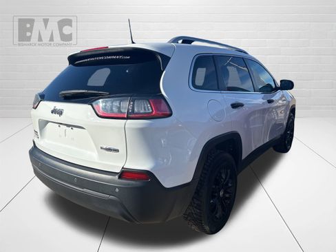 Used 2020 Jeep Cherokee Latitude Plus image 3