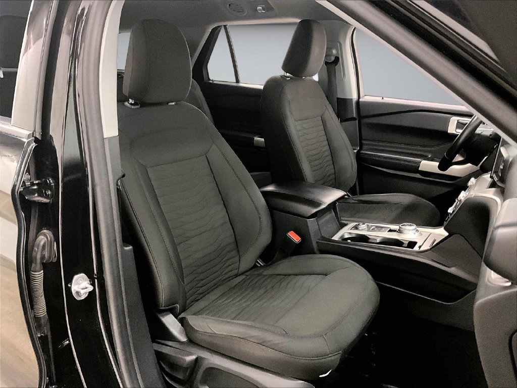 Used 2021 Ford Explorer XLT AWD/4WD image 29