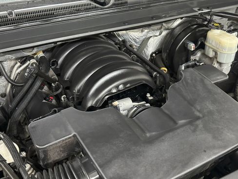 Used 2015 Chevrolet Suburban LT image 53