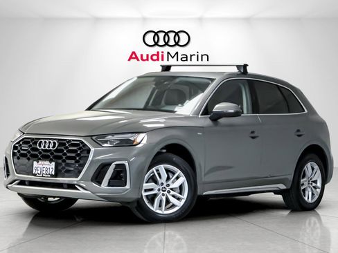 Used 2023 Audi Q5 2.0T Premium w/ Convenience Package image 1