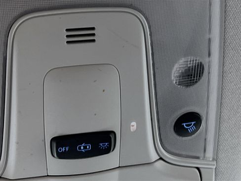 Used 2018 Toyota Prius Two image 22