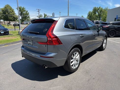 Used 2021 Volvo XC60 T5 Momentum AWD/4WD image 8