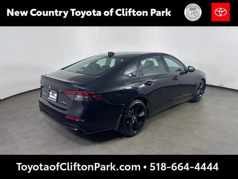 Used 2024 Honda Accord Sport image 3