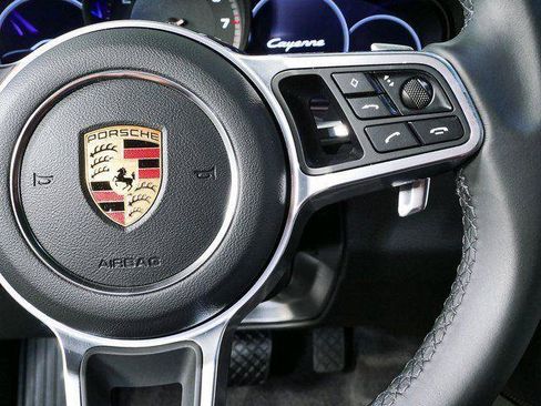 Certified 2023 Porsche Cayenne AWD/4WD image 11