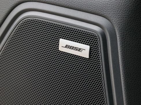 New 2026 Porsche Macan AWD/4WD image 36