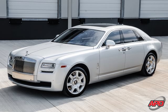 Used 2014 Rolls-Royce Ghost RWD image 36