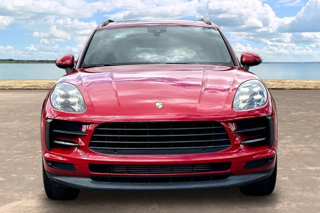 Used 2019 Porsche Macan w/ Premium Package Plus AWD/4WD image 2