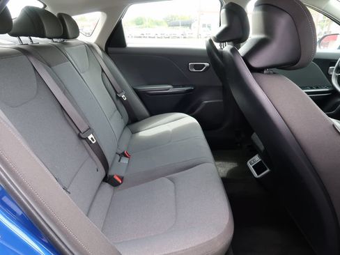 Used 2025 Kia K4 FWD image 8