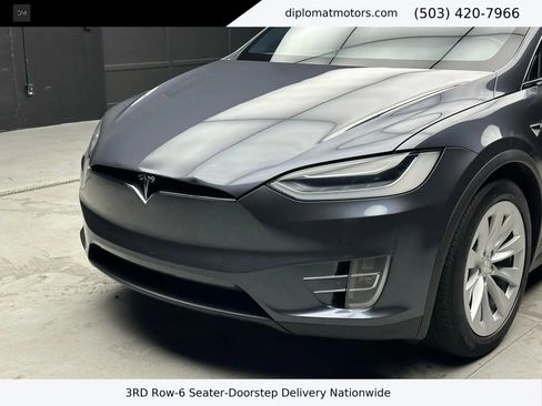 Used 2018 Tesla Model X 75D image 13