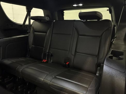 Used 2023 Chevrolet Suburban High Country AWD/4WD image 33