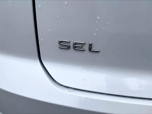 Used 2023 Volkswagen Atlas Cross Sport SEL AWD/4WD image 10