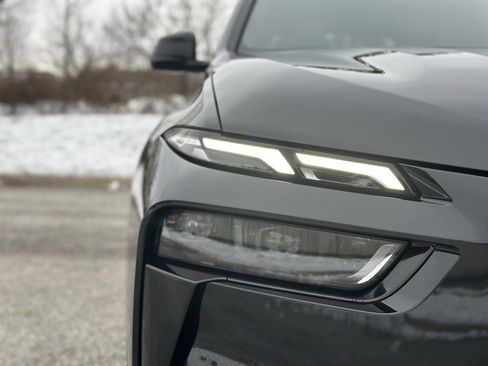 Certified 2024 BMW X7 xDrive40i w/ M Sport Package image 12