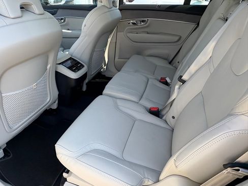 New 2026 Volvo XC90 B6 Ultra image 22