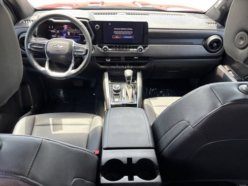 Certified 2025 Chevrolet Colorado Trail Boss AWD/4WD image 12