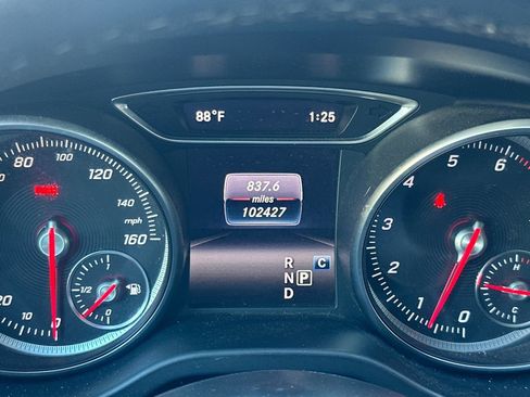 Used 2019 Mercedes-Benz GLA 250 4MATIC image 23