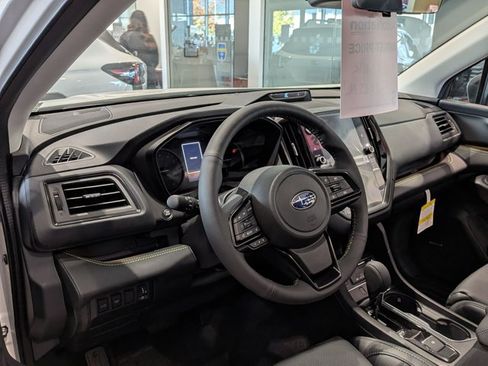 Certified 2025 Subaru Ascent Bronze Edition AWD/4WD image 3