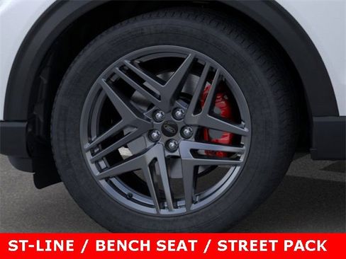 New 2025 Ford Explorer ST-Line w/ ST-Line Street Pack image 45