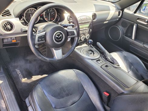 Used 2010 MAZDA MX-5 Miata Grand Touring w/ Premium Pkg RWD image 44