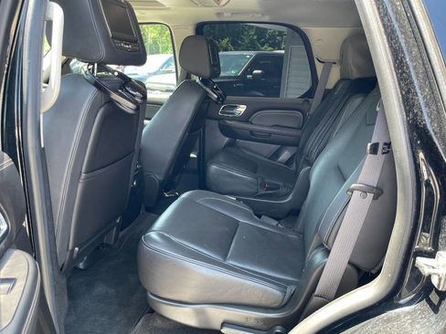 Used 2014 Cadillac Escalade Platinum image 21