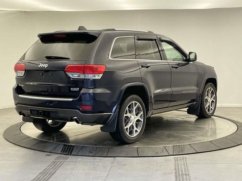 Used 2018 Jeep Grand Cherokee Limited image 7