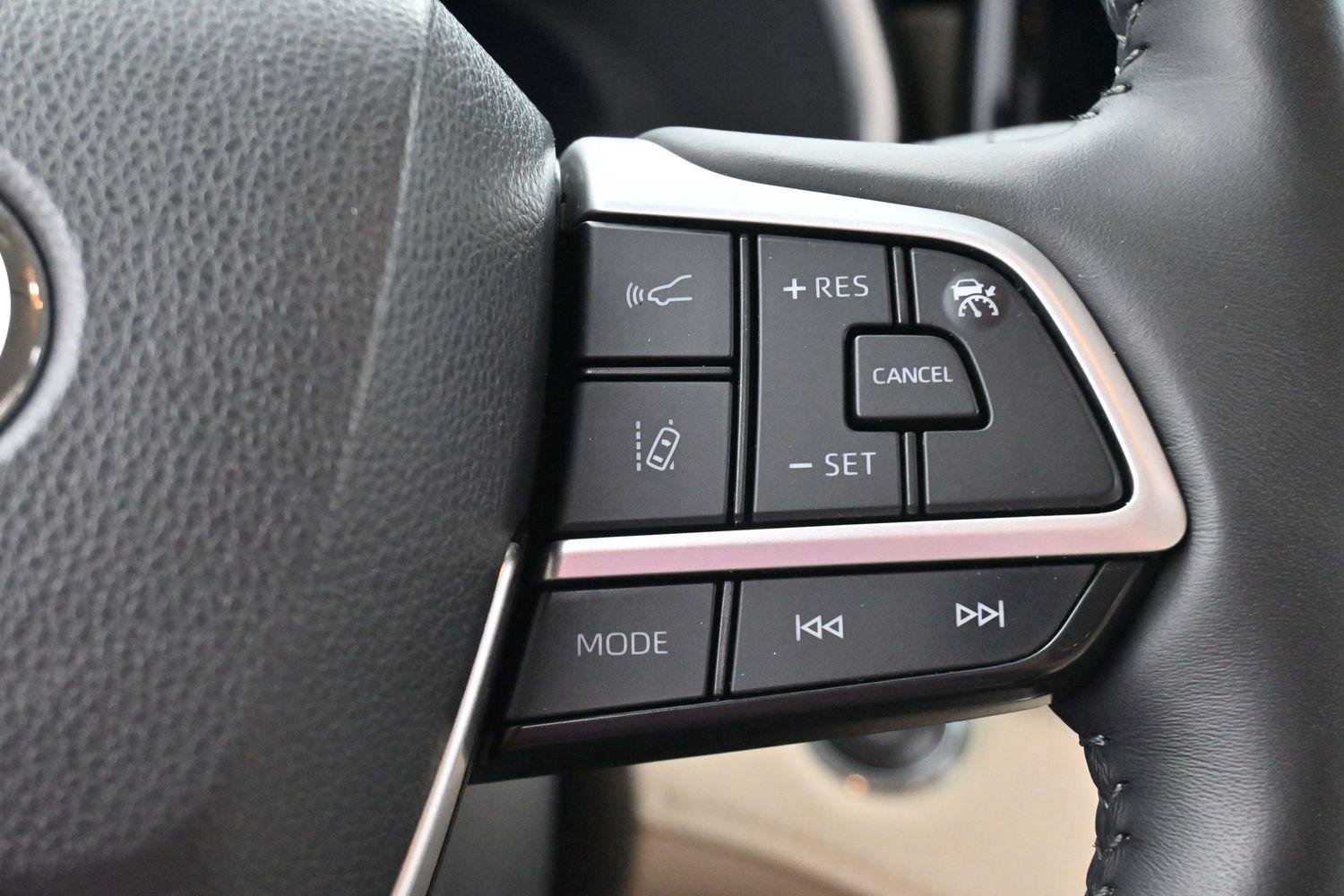Used 2023 Toyota Highlander Limited AWD/4WD image 21