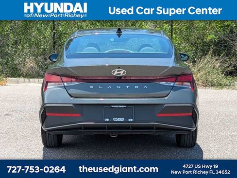 Certified 2024 Hyundai Elantra SEL FWD image 4