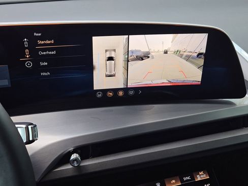 New 2026 Cadillac Vistiq Sport image 16