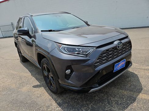 Used 2021 Toyota RAV4 XSE AWD/4WD image 2