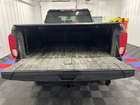 Used 2022 GMC Sierra 2500 SLE w/ SLE Convenience Package AWD/4WD image 5