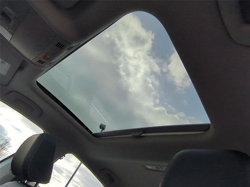 New 2026 Volkswagen Jetta SE image 10