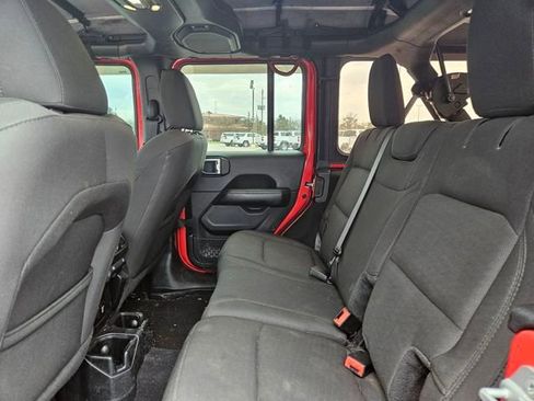 Used 2020 Jeep Wrangler Unlimited Sahara image 25