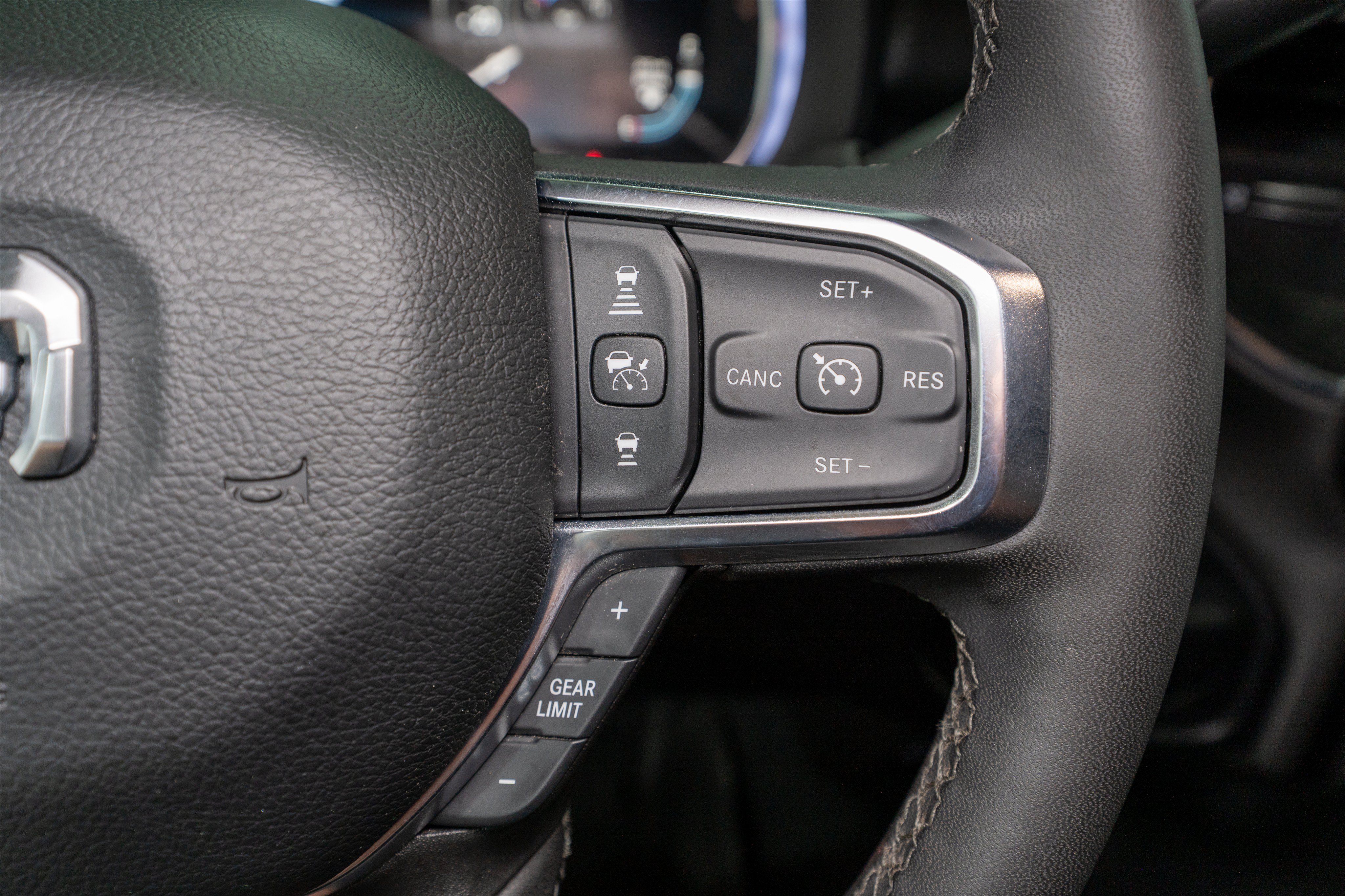 Used 2026 RAM 2500 Laramie AWD/4WD image 27
