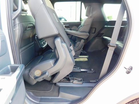 New 2025 Ford Expedition Platinum w/ Stealth Performance Package image 34