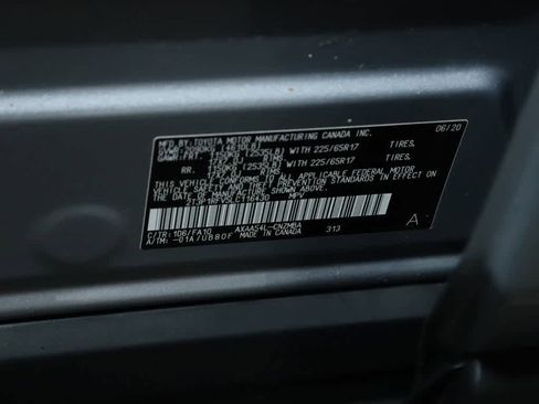 Certified 2020 Toyota RAV4 XLE image 19
