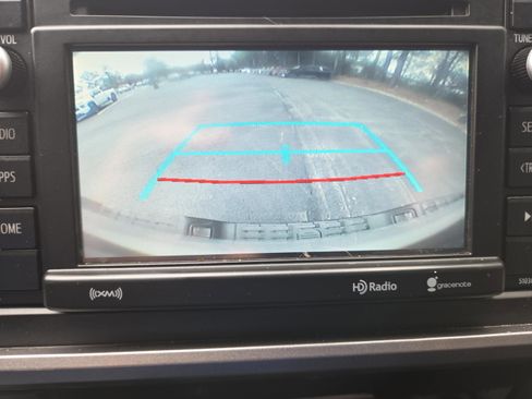 Used 2019 Toyota Tacoma SR5 image 19