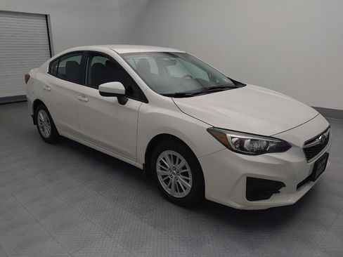 Used 2018 Subaru Impreza 2.0i Premium image 11