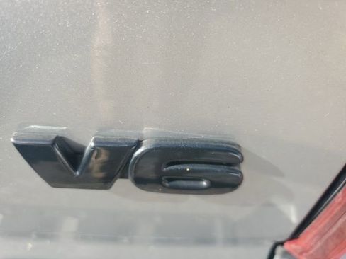 Used 2022 Toyota Tacoma SR image 9