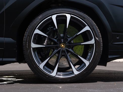 Used 2024 Lamborghini Urus S AWD/4WD image 10