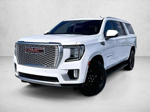Used 2024 GMC Yukon XL Denali w/ Advanced Technology Package image 1