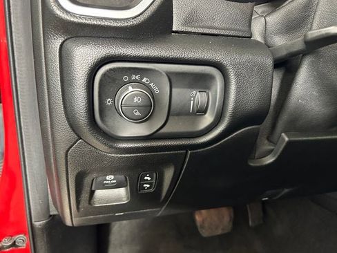 Used 2020 RAM 1500 Big Horn AWD/4WD image 19